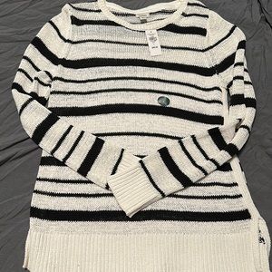 NWT Large Black and White LL Bean sweater